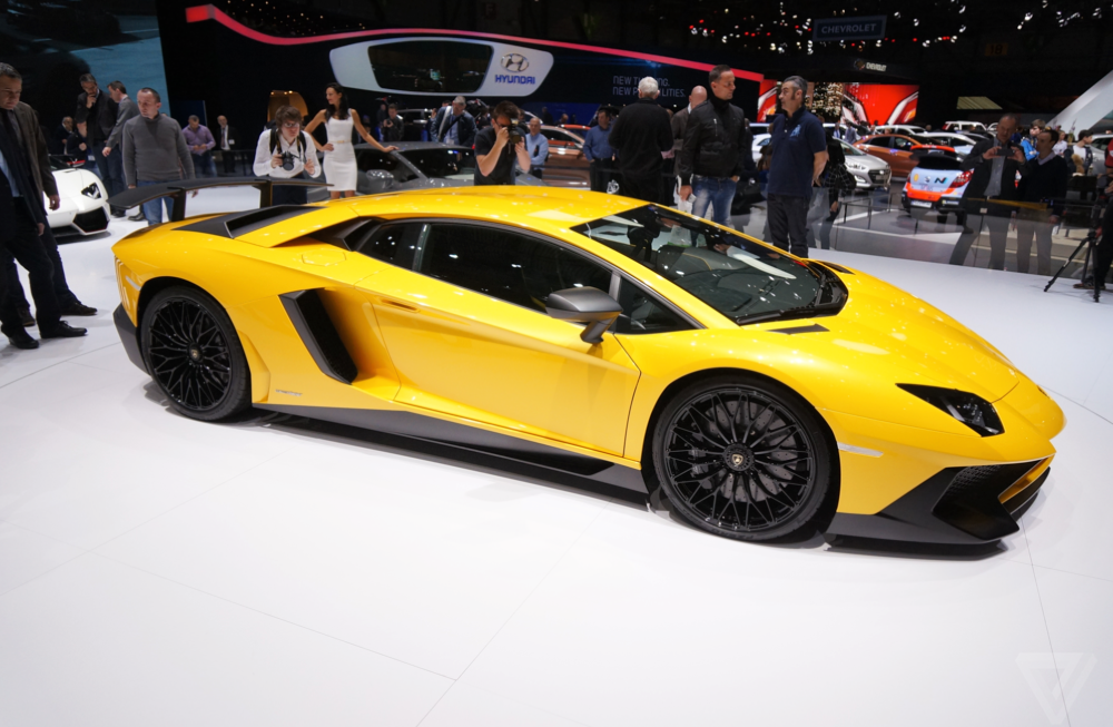 Stripped And Teased At Geneva The Lamborghini Aventador Superveloce Carponents